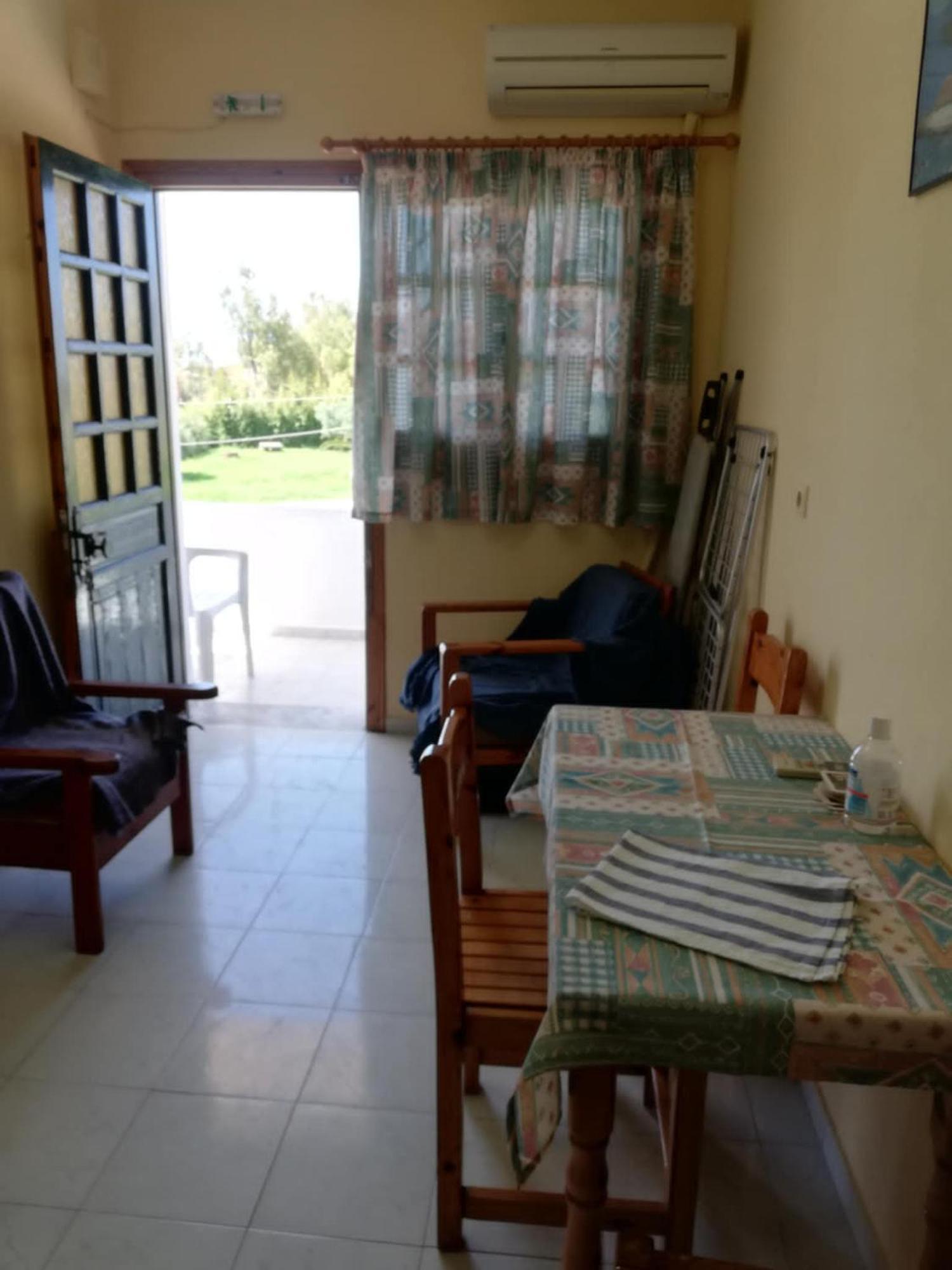 Lakis Apartments Aharávi Kültér fotó